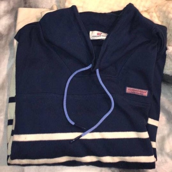 vineyard vines pullover - Picture 1 of 3
